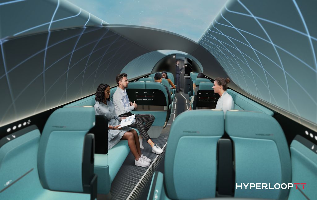 Interno di una capsula progettata da HyperloopTT